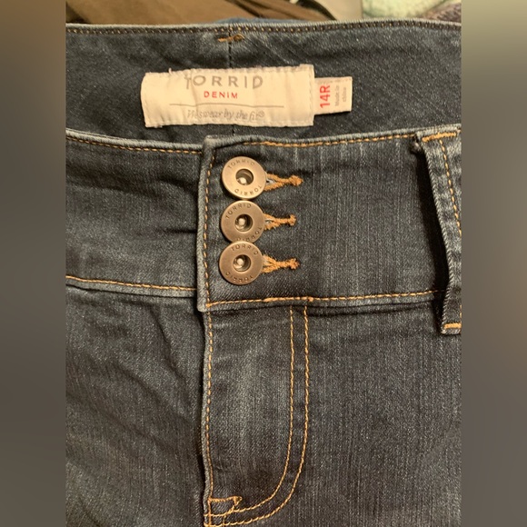 Torrid Dark Wash Jegging Skinny Super Soft High-Rise Jean Size 14R Size … - Picture 2 of 3